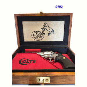 #0192 Valigetta Colt Python 6"